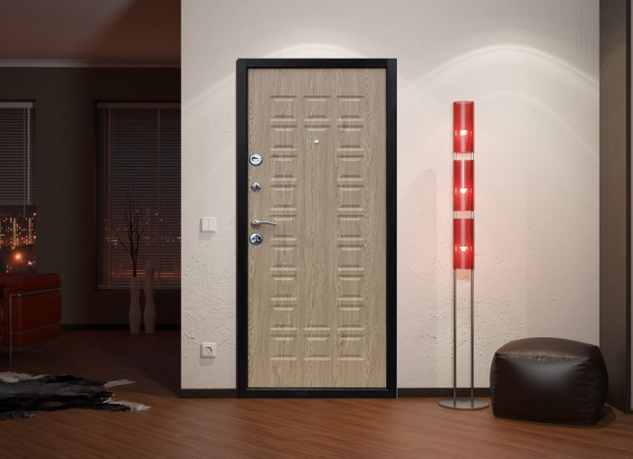 Недорогие модели входных дверей выглядят не менее эффектно в интерьере и обеспечивают достаточную безопасность
